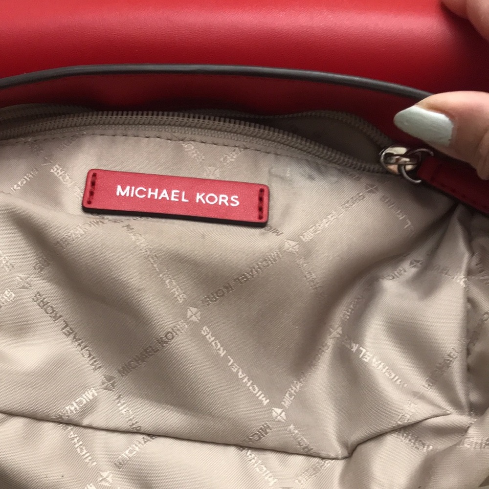 Michael Kors Red Leather MK Chain Shoulder Bag - Picture 5 of 11